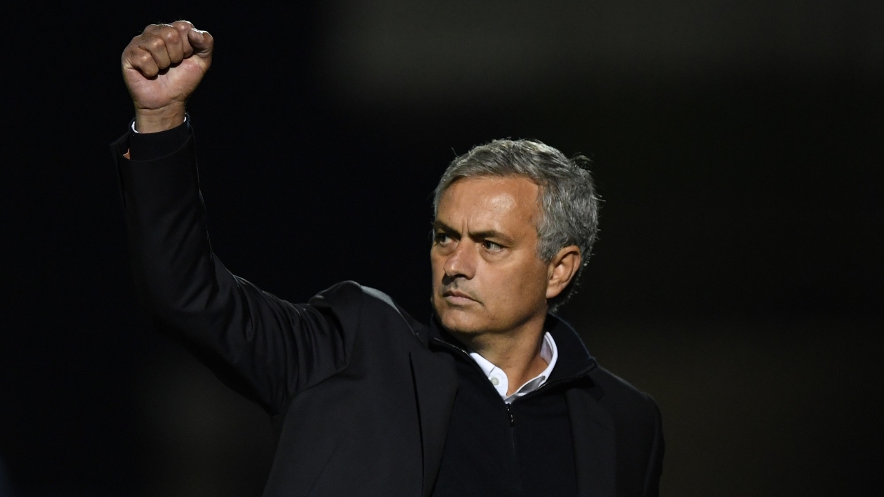 土耳其11月世预赛大名单：恰20领衔，詹-乌尊、厄泽尔缺席（土耳其公布11月世预赛名单：恰尔汗奥卢压阵，詹-乌尊与厄泽尔无缘）