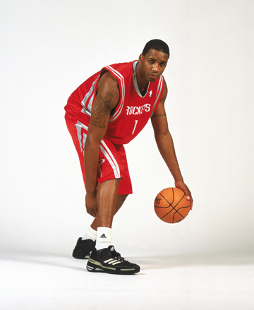 日媒：札幌后卫家泉怜依新婚能量满格，甜蜜盛赞爱妻厨艺（日媒：札幌后卫家泉怜依新婚状态拉满，甜蜜夸妻厨艺一绝）