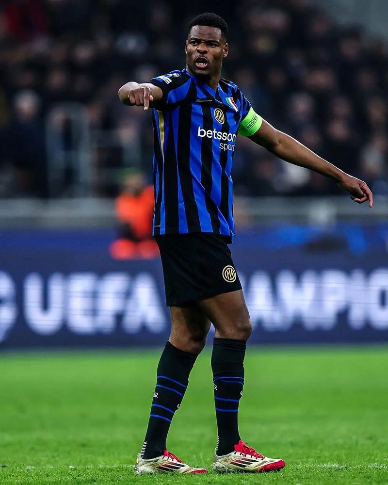 米体：博卡有意迪巴拉，这笔交易有可能在冬窗完成