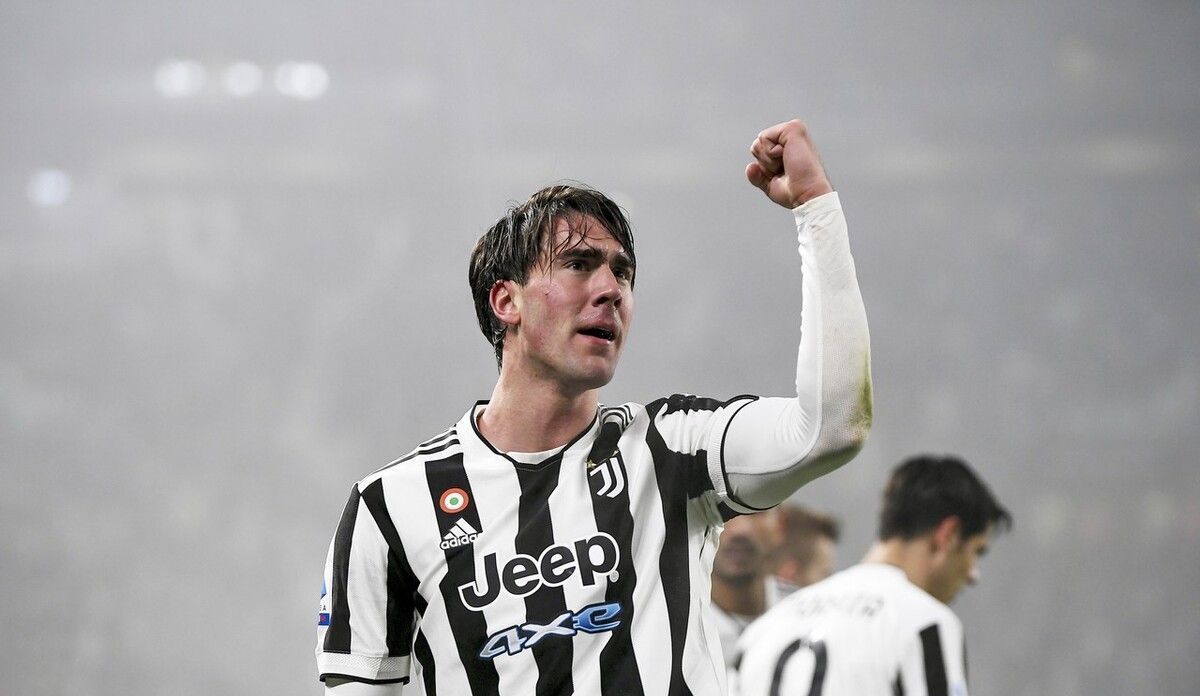 半场战报：拜仁1-0斯图加特，莱默尔脚后跟破门，奥利塞助攻