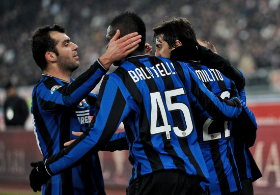 决裂！萨拉赫效仿C罗，炮轰媒体诬陷，主帅被控制，叫板球队高层（摊牌！萨拉赫学C罗怒怼媒体造谣，主帅受制，硬刚俱乐部高层）