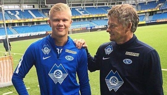 火爆，辽超总决赛大连队vs本溪队共有55678名观众观战（辽超总决赛大连战本溪，55678名球迷现场观赛）