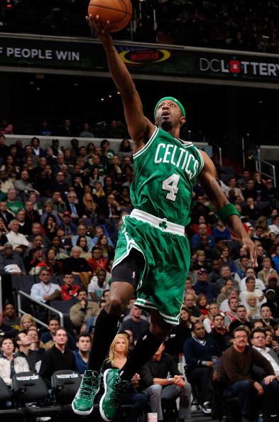 逆天，挪威甲门将点球大战一脚将摆好的球踢走以干扰对方（点球大战现奇招：挪威甲门将将摆好皮球一脚踢开扰乱对手）